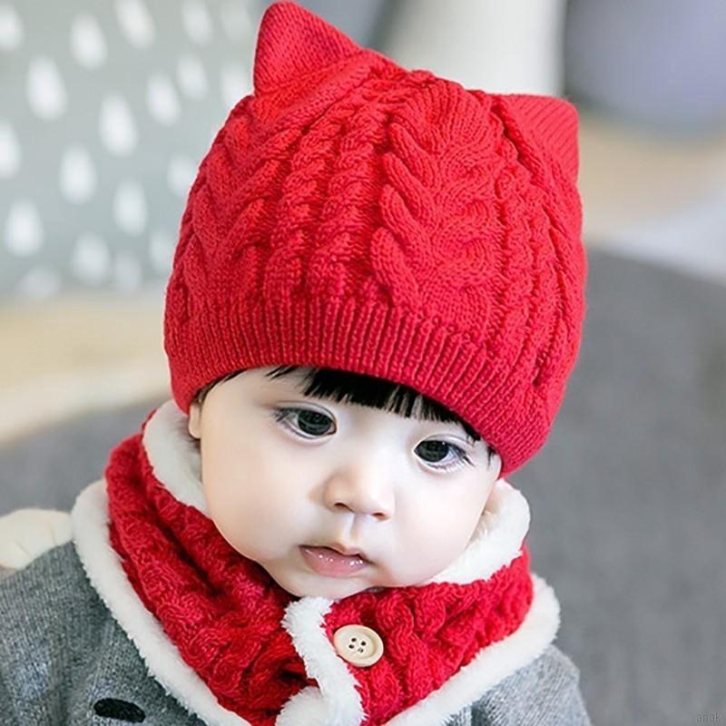 Set nón len và yếm dễ thương cho bé