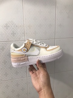 Giày thể thao AF1 hoa cúc vàng