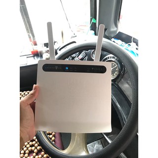 Modem wifi 4G/LTE tốc độ cao Huawei B593, 32 user, 4 cổng LAN, đã bao gồm 2 ăngten (dùng cho xe khách, tàu du lịch...)