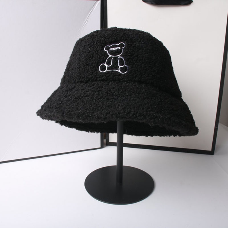 Nón tai bèo lông cừu thêu hình gấu dễ thương cho bé