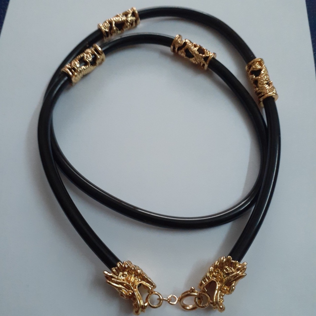 Dây chuyền nam cao su 5mm bọc đầu rồng mạ vàng sang trọng thể hiện phong độ mạnh mẽ