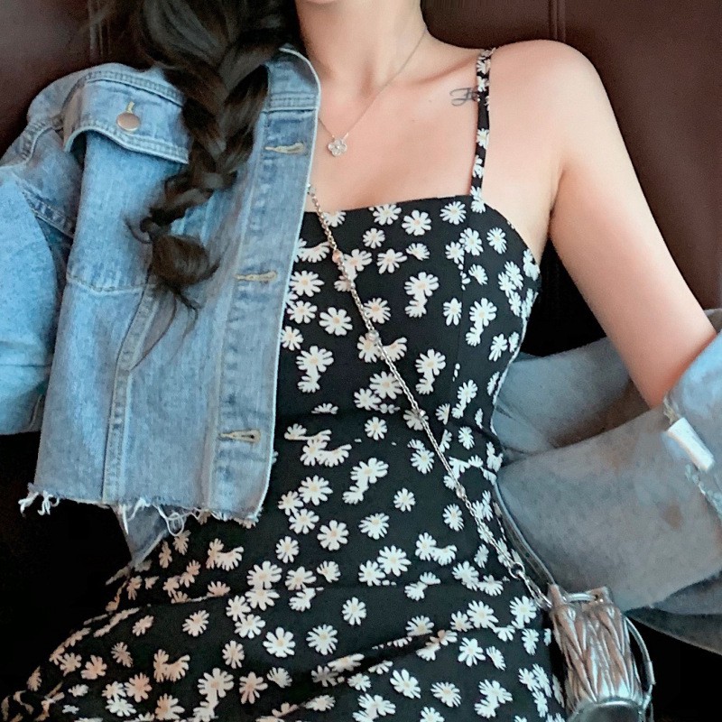 Váy hai dây hoa nhí xòe ngắn gợi cảm mùa hè Hàn Quốc chất liệu mát mẻ thoải mái Ngão Clothing | BigBuy360 - bigbuy360.vn