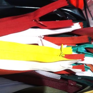 Dây kéo giọt nước từ 18 cm đênz 30cm giá chỉ 100k/ 120 sợi