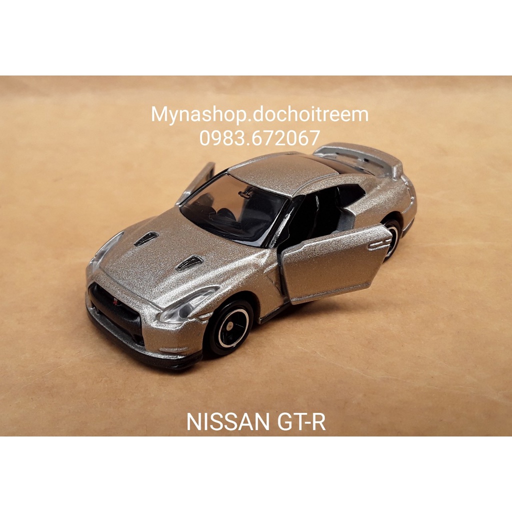 Xe mô hình tĩnh tomica không hộp (Nissan GT-R) - màu bạc silver ngã vàng