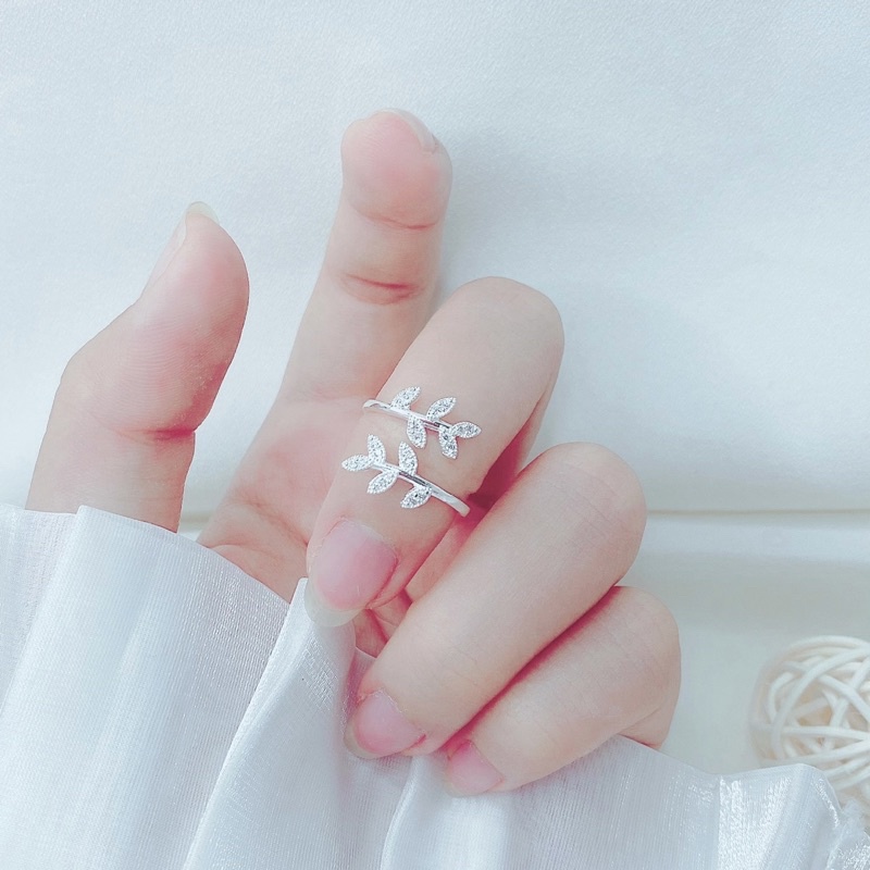 Nhẫn nữ 2 cành lá nguyệt quế vắt chéo MAINOMI mã kèm quà tặng freesize nhẹ nhàng tinh tế