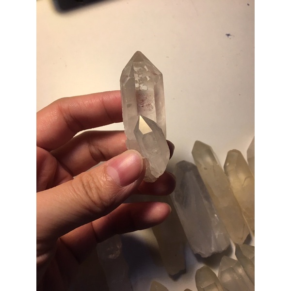 01 PC Raw Clear Quartz Stone Crystal Trụ Đá Thô Trắng  5-6cm