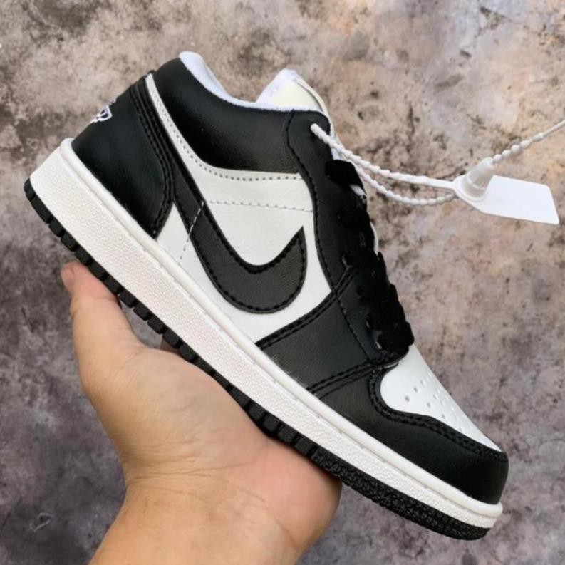 (surucara)Giày JORDAN 1 Low đen trắng , Giày Sneaker 𝐉𝐎𝐃𝐀𝐍 1 Panda THẤP CỔ Màu Đen Trắng