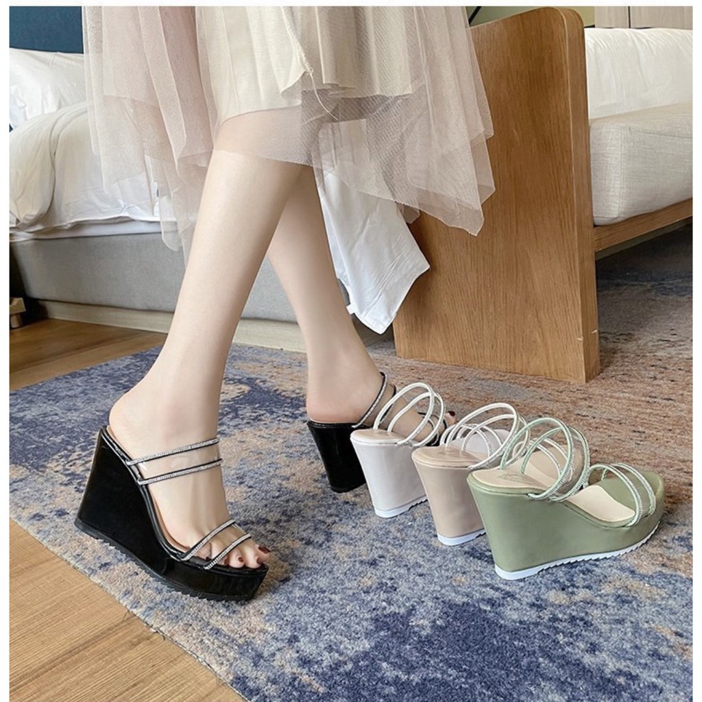 Dép xuồng nữ quai trong 4 hàng đá (Mã 9878)