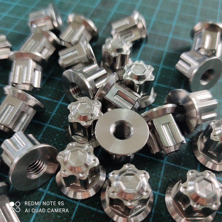 Tán bít đầu INOX - 6li  - gắn nhiều loại xe