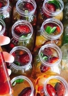 chai thuy tinh nap dây 500ml