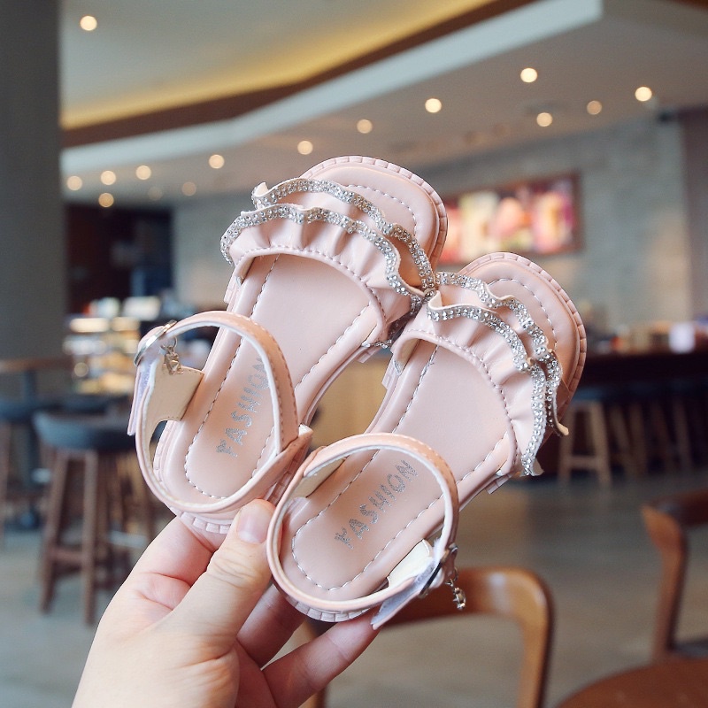 Giày sandal bé gái mã 699