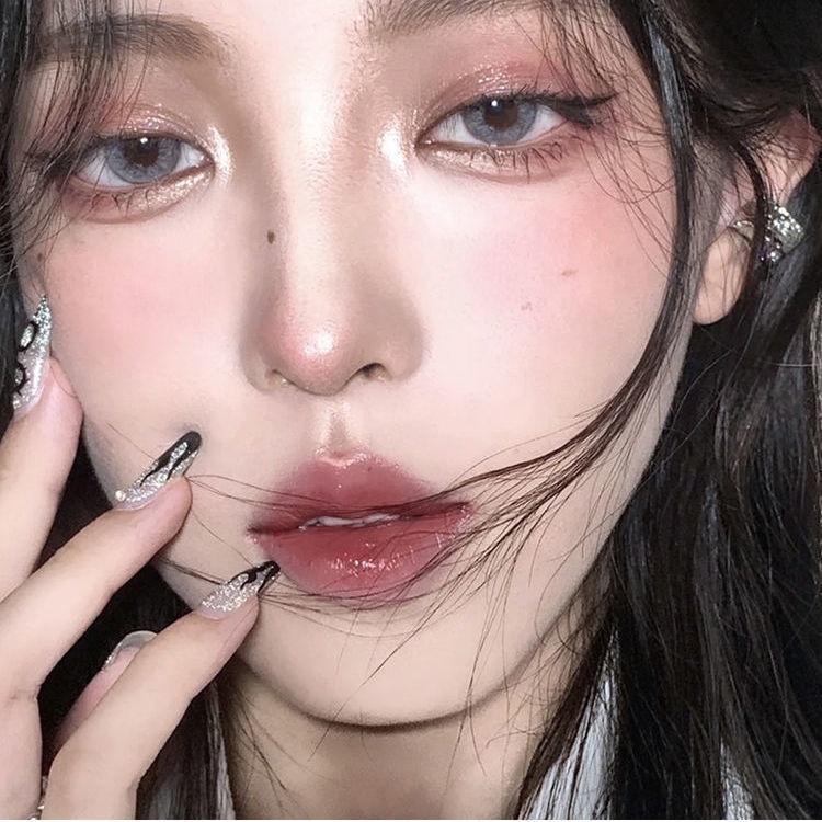 Bảng Phấn Mắt Holographic 12 Màu Lì Và Ánh Nhũ Kết Hợp Trang Điểm Mắt Nổi Bật Thời Trang