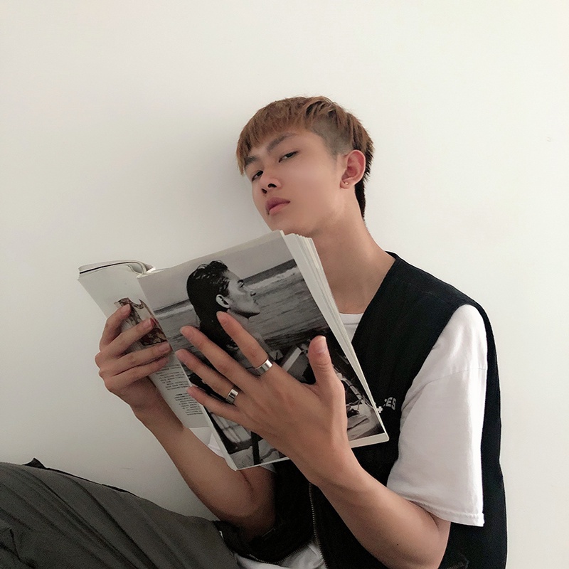 Nhẫn nam basic BROO màu bạc trơn bóng bản vừa, nhẫn titan unisex chất liệu ko rỉ