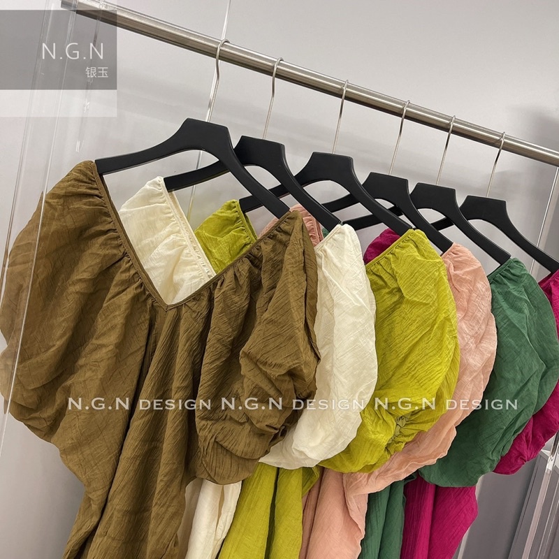 Váy xuông đũi nhăn tay bồng cổ V