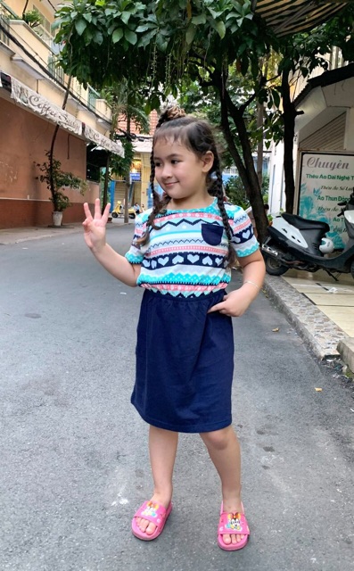 Đầm bé gái Gymboree