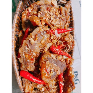 Tóp Mỡ Cháy Tỏi Ớt Anh Da Đen