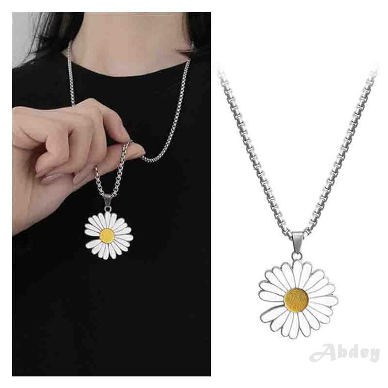 Daisy necklace metal necklace