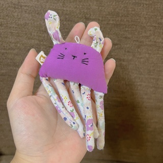 Móc khóa thu thỏ mini 10cm, màu sắc ngẫu nhiên - gấu bông đình may