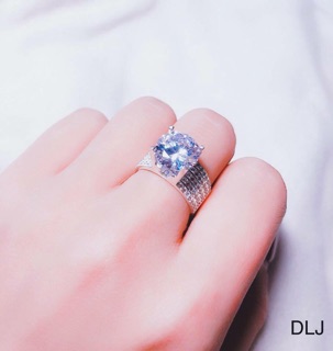 NHẪN NỮ 5 HÀNG ĐÁ