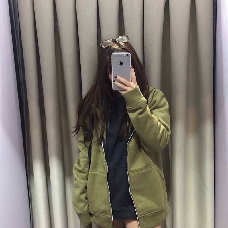 Áo nỉ xanh rêu kéo khoá Tom Store