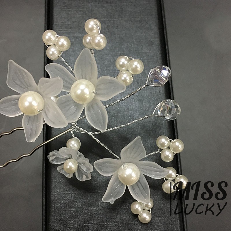 Phụ kiện tóc thời trang thanh tú cho cô dâu