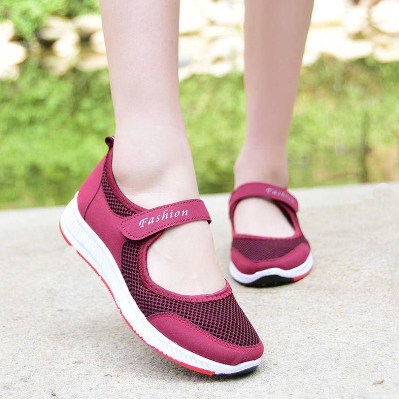 Giày vải cài quai đế mềm chống trượt thoáng khí phong cách Bắc Kinh cổ điển dành cho người lớn tuổi đi bộ TNG