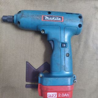 Máy bắt vít Makita đã lên pin lithium 12v
