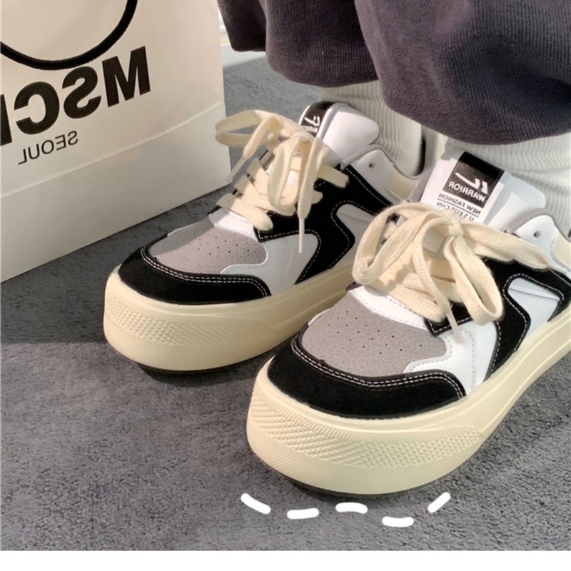 Giày thể thao phong cách học sinh 2022