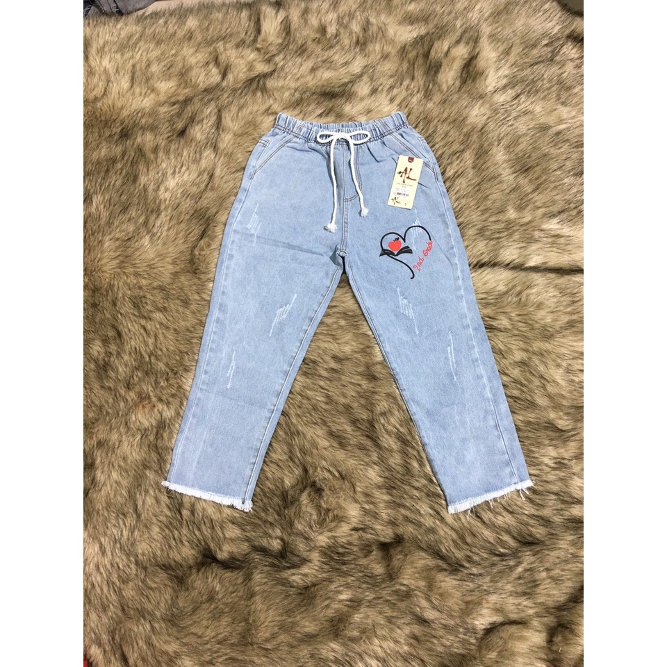 Quần Jeans Baggy Lỡ Cào In Trái Tim