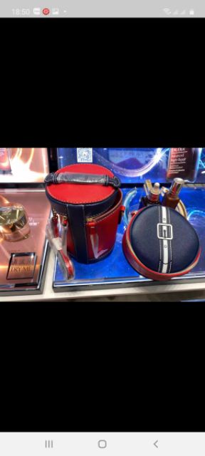 Túi đeo chéo Estee Lauder Navy Blue Red Buck Bag Gift 2020