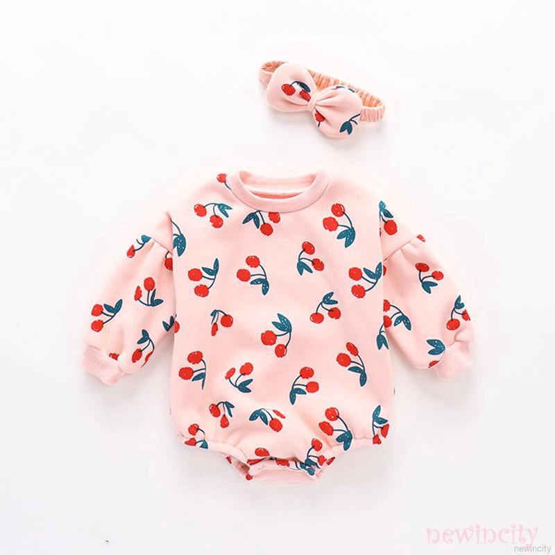 Áo liền quần tay dài in hình quả cherry và băng đô quấn đầu cho bé gái sơ sinh