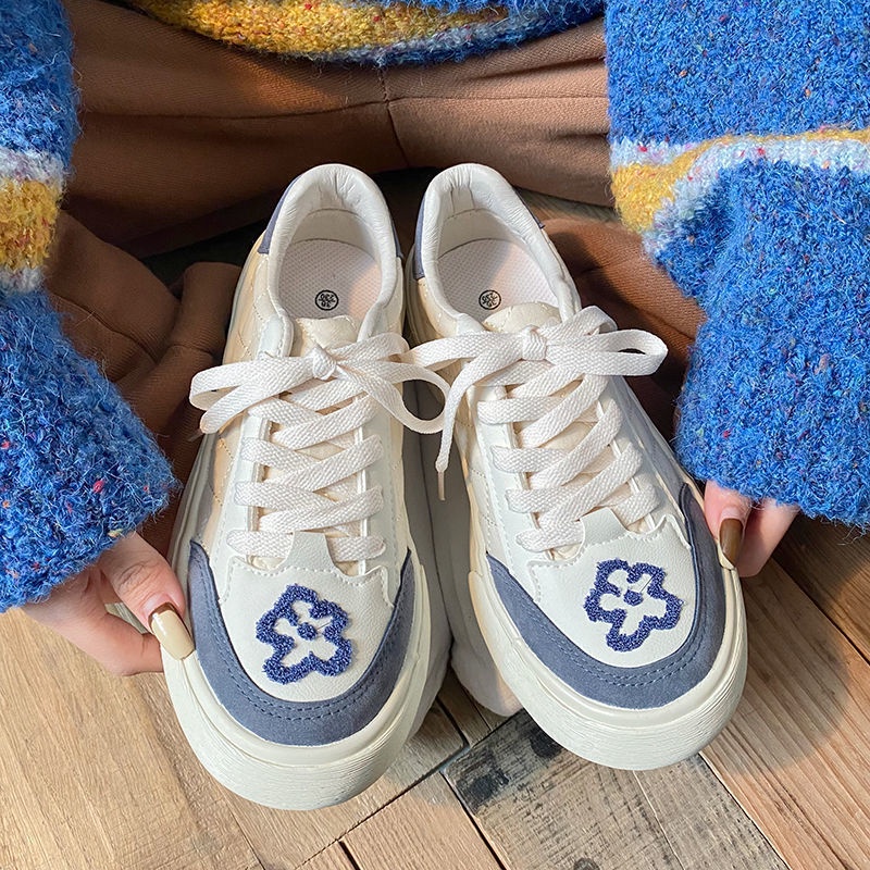 Giày Thể Thao Nữ Họa Tiết Hoa Thời Trang