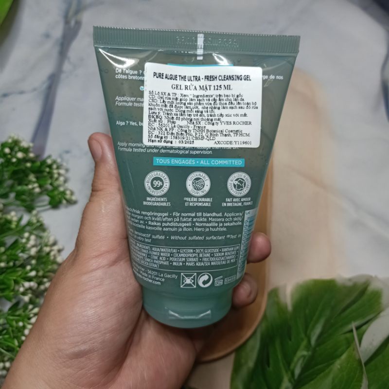 Mẫu mới Gel rửa mặt bù nước cho da Hydra vegetal 125ml Yves Rocher chính hãng
