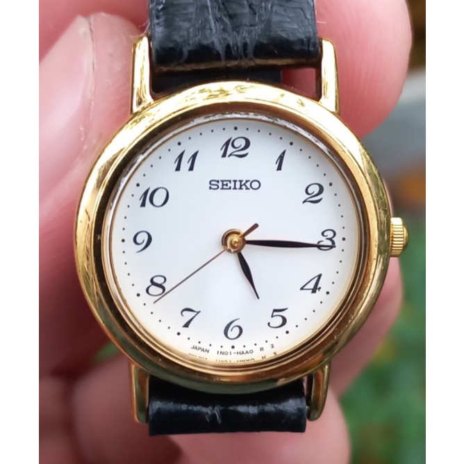 Đồng hồ nữ Seiko