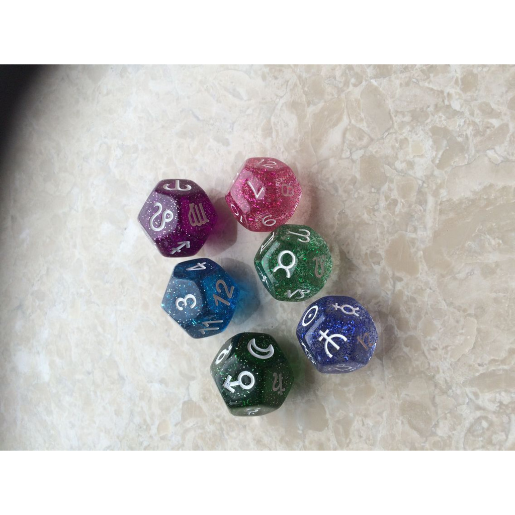 Tử Vi Xúc Xắc Chia 12 Mặt Độ Chính Xác Cao hơn Thẻ Bài tarot