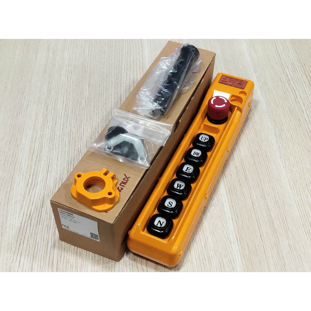 Công tắc điều khiển cần trục 6 nút có dừng khẩn HY-1026-SBBB Hanyoung