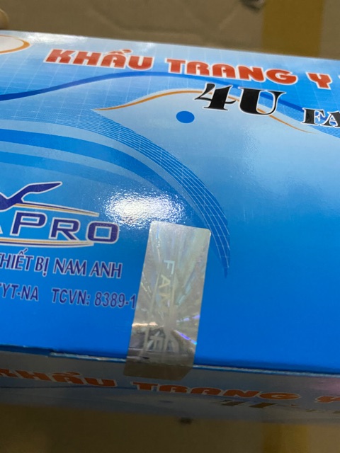 Khẩu trang y tế 4 lớp Famapro pro hộp 50 cái .