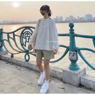 Set gồm áo bbd tay nơ kèm quần short kaki be