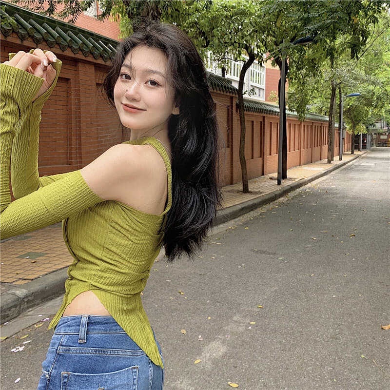 Áo Thun Tay Dài Dáng Ôm Hở Vai Màu Xanh Lá Phong Cách Hong Kong Quyến Rũ Cho Nữ | BigBuy360 - bigbuy360.vn