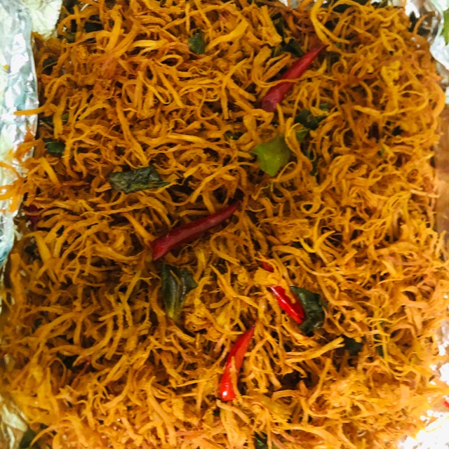 Khô gà lá chanh tự làm