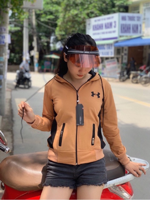 Áo khoác nữ da cá chống nắng cao cấp thêu chữ viền túi ảnh thật | BigBuy360 - bigbuy360.vn