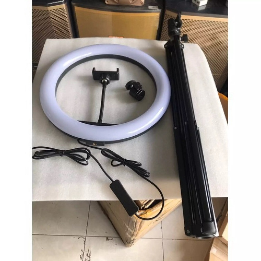 Bộ đèn Livetream Ring Fill Light từ 26cm đến 54cm có nút điều khiển tăng cường độ sáng, 3 chế độ màu