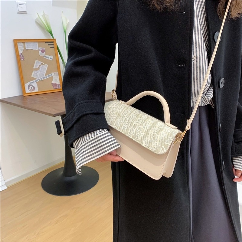 Túi Đeo Chéo Vuông Trang Trí Họa Tiết Đường Khâu NB00316