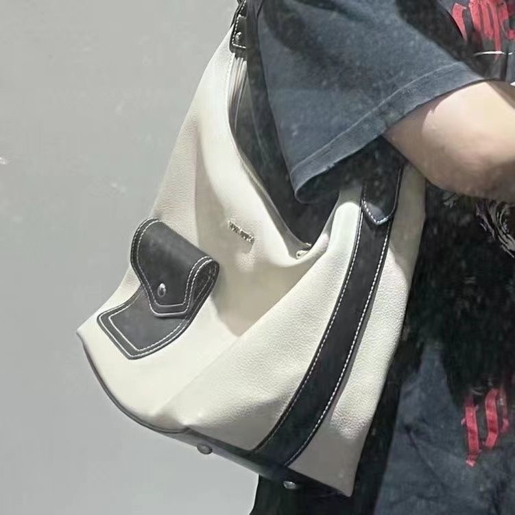 Túi Tote Đeo Vai Màu Be Cỡ Lớn Thiết Kế Đơn Giản Dễ Phối Đồ Thời Trang