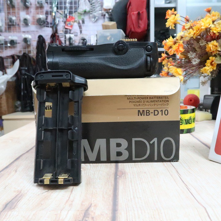 Grip Nikon MB-D10 for Nikon D300 D300s D700 fullbox