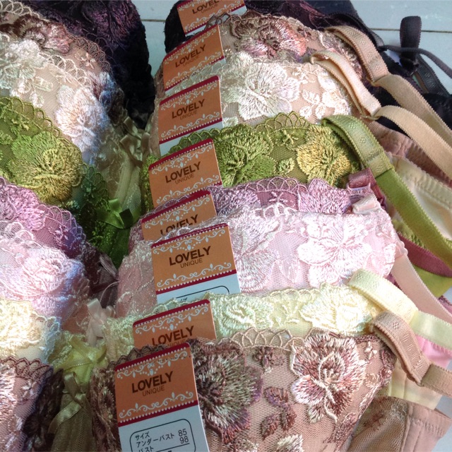 Áo ngực không mút có gọng