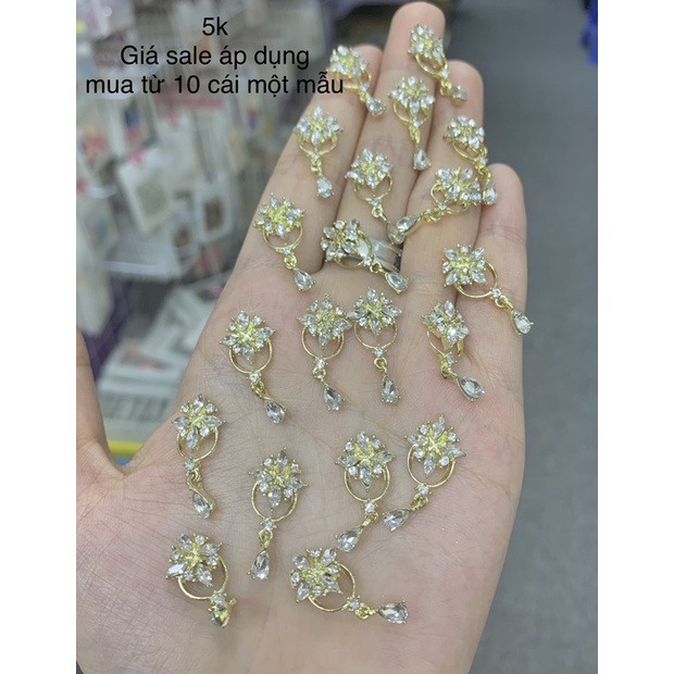 Đá hình đính móng