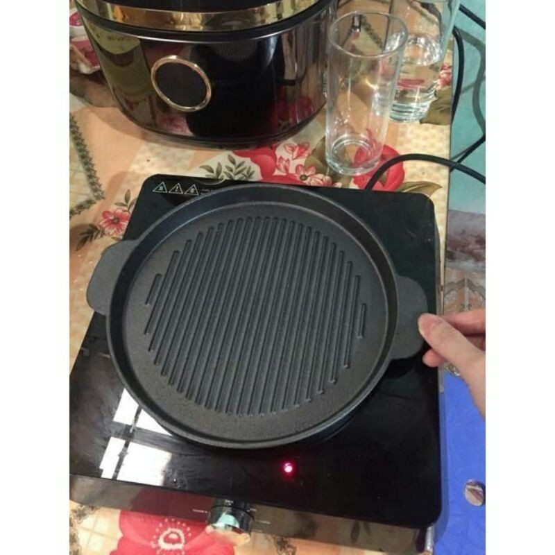 Chảo gang đen to 24cm 6 người ăn. khay nướng trên mọi loại bếp.