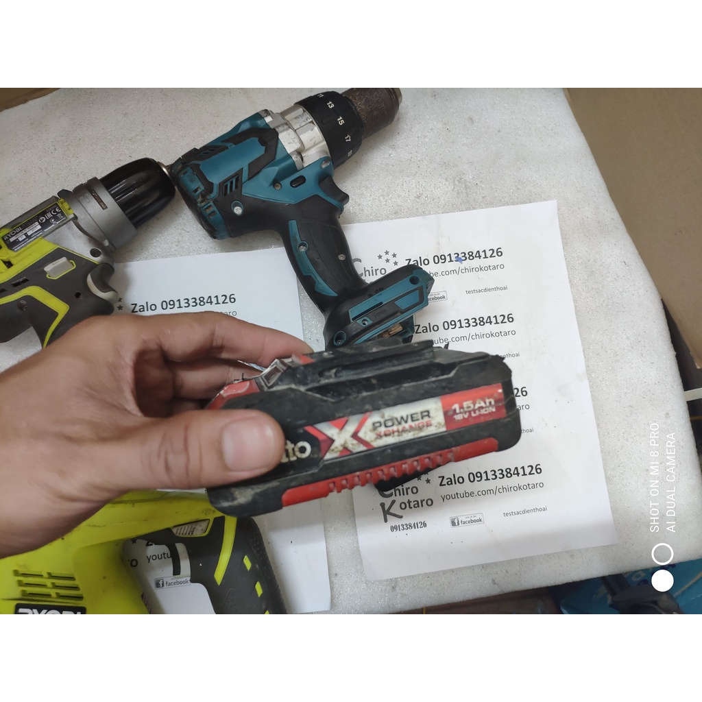 Đế chuyển pin cho máy Makita LXT 18 21V dạng cài sang dùng hộp pin Ozito PXBP Power Exchange