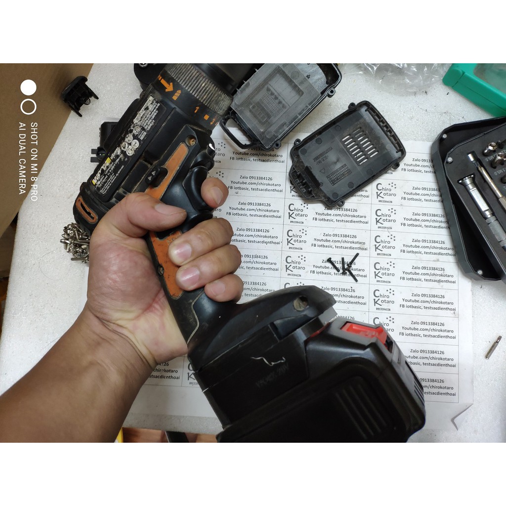 Đế chuyển pin máy khoan, vit WORX 20V  sang dùng hộp pin cài Makita